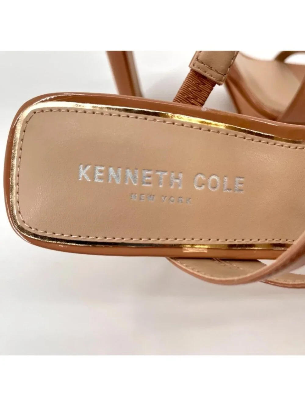 Kenneth Cole Tala Platform Heels Size 7M Buff Patent Strappy Square Toe Sandals